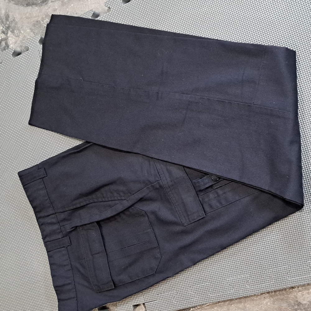 Womens Dickies pants......................(2)
